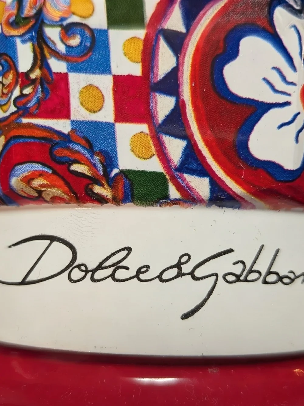 Dolce & Gabbana cup vibrant